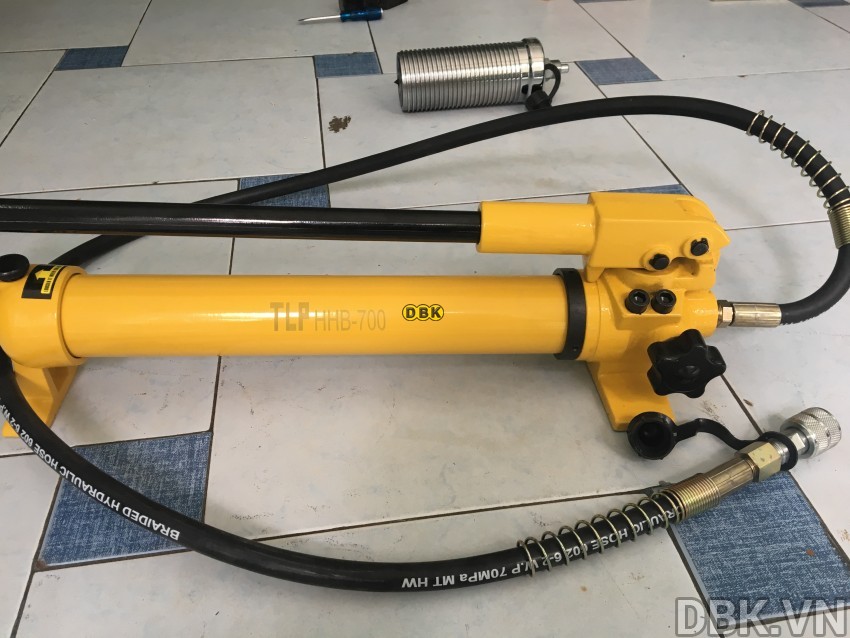 cao-thuy-luc-bom-roi-5-tan-do-mo-max-200-mm-tlp-hhl-5f-with-hand-pump-hhb-700c-1.jpeg