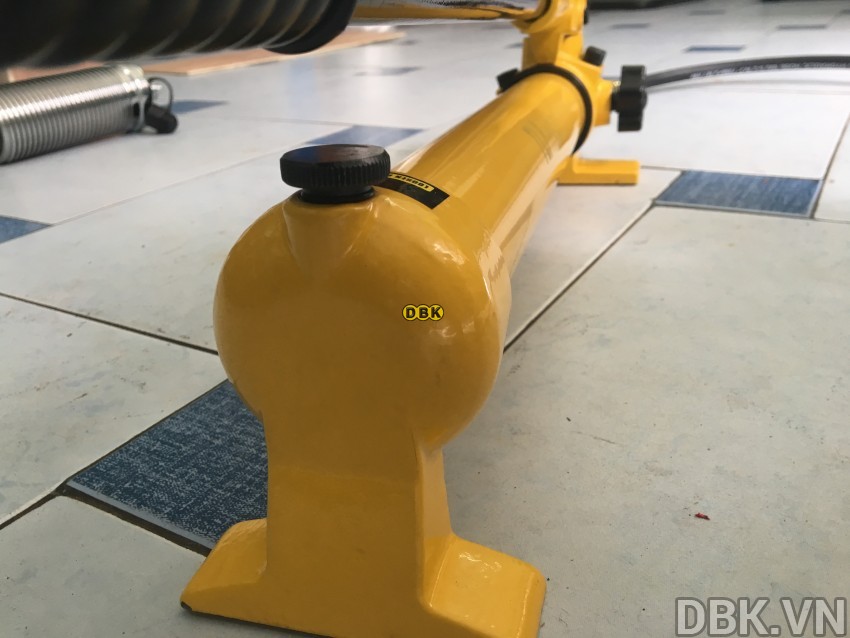 cao-thuy-luc-bom-roi-5-tan-do-mo-max-200-mm-tlp-hhl-5f-with-hand-pump-hhb-700c-4.jpeg